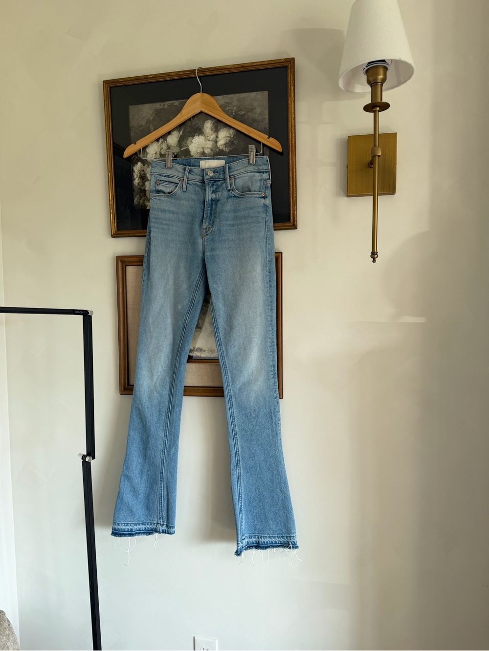 MOTHER High-Waisted Runaway Undone Hem Jeans sz 24 - Picture 2 of 11